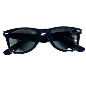 Ray-Ban Meta Wayfarer Matte Black Gradient Graphite Polarized Used For Parts